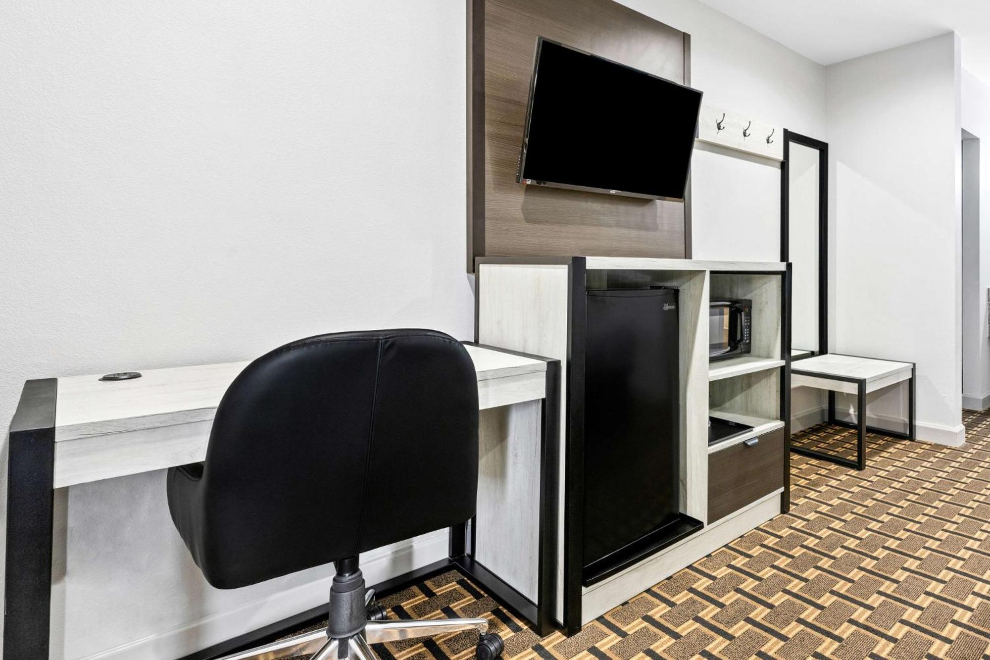 Hotel Surestay By Western Area Huntsville
